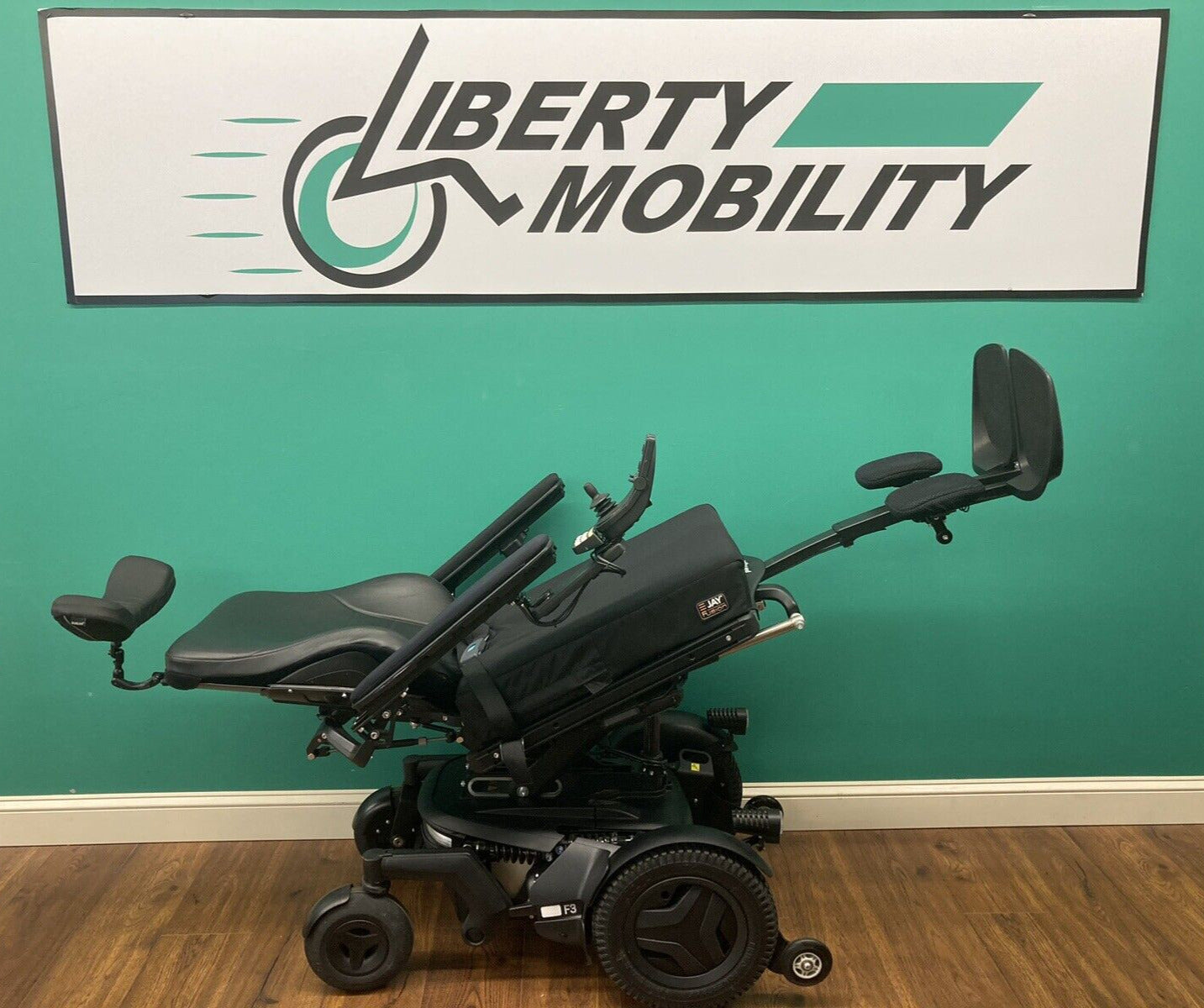 2021 Permobil F3 Wheelchair w/ Power Elevate,Tilt,Recline,Legs LIGHT KIT* LM7563