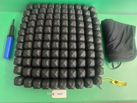 Roho Air Cushion w/ Cover & Pump 18.25" X 20.00"X 4.25" (1R1011C)  #i657