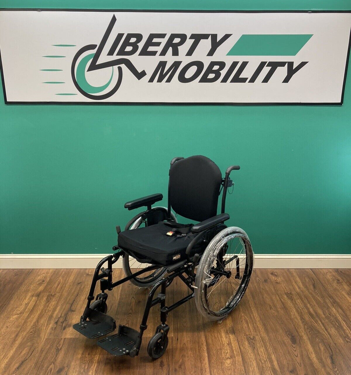 2020 Quickie 2 Manual Wheelchair w/ Air Filled Wheels -Seat: 19" x 20" #7549